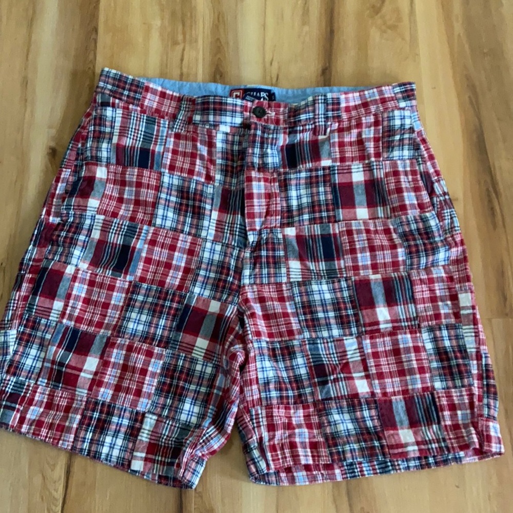 Men’s CHAPS brand patchwork shorts Size 34